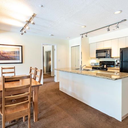 The Ironwood On Blueberry Hill Apartamento Whistler Quarto foto